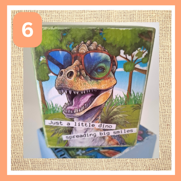 Dinosaur Desk Sitters